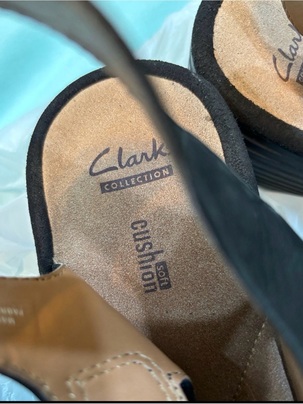 Clarks Women's Black hook-and-loop fastener strap Sandals - Picture 7 of 8